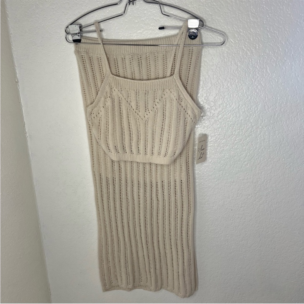 Elegant Cream Knit Skirt - Picture 2 of 12